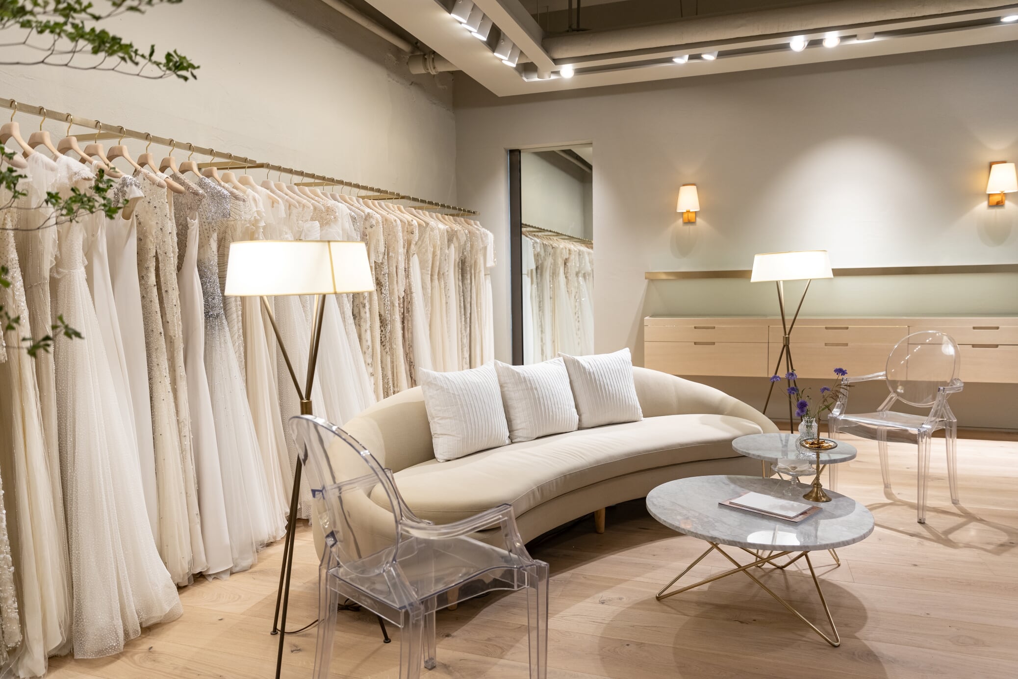 Thiet-ke-showroom-ao-cuoi-phong-cach-Han-Quoc-tinh-te